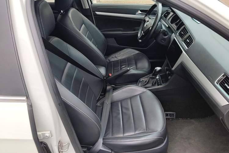 Used Volkswagen Gran Lavida 2017 230TSI DSG Comfort Edition Right Front Seat