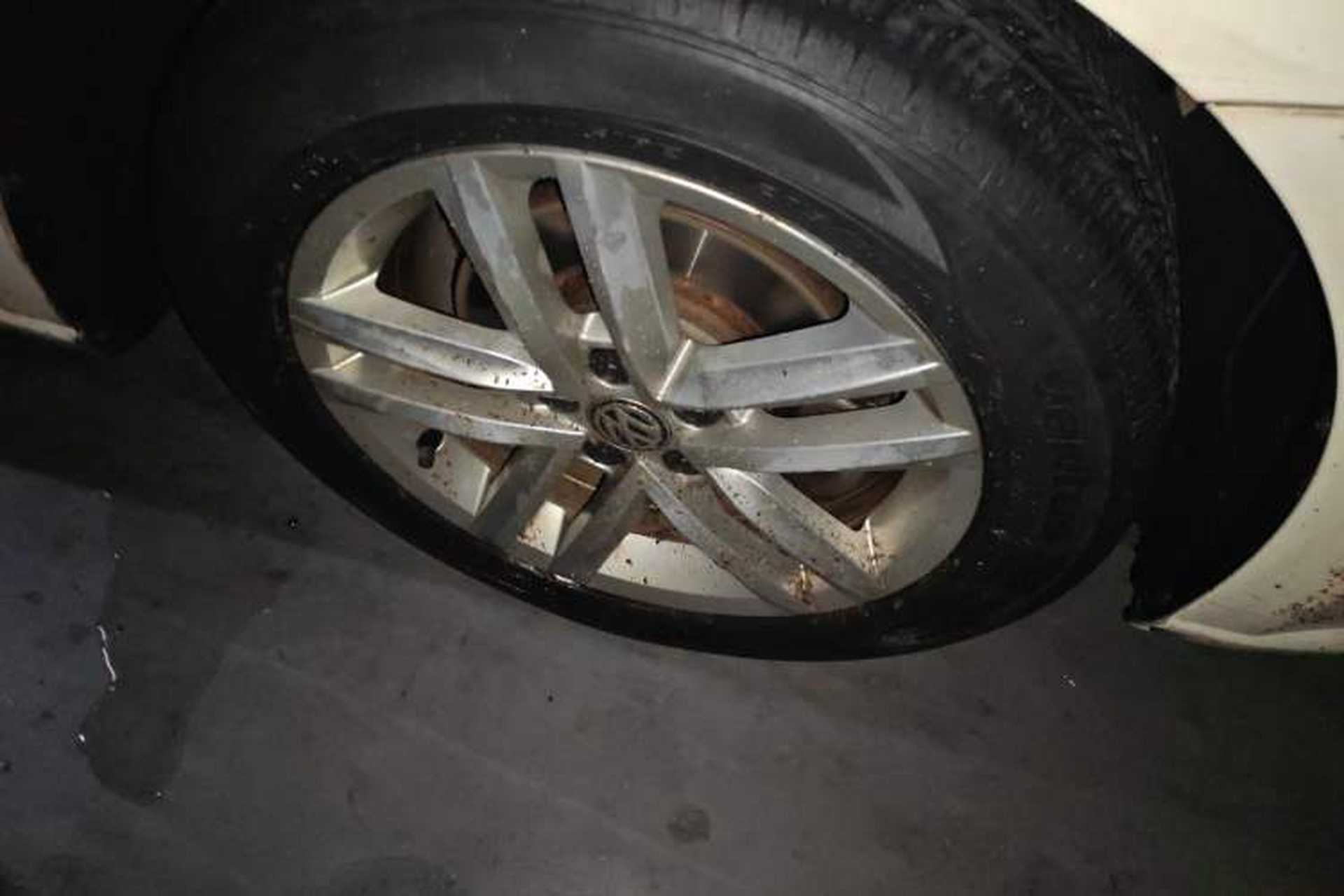 Used Volkswagen Gran Lavida 2017 180TSI DSG Comfort Edition Right Front Wheel Hub