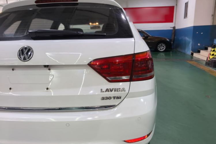 Used Volkswagen Gran Lavida 2017 230TSI DSG Comfort Edition Right Rear Taillight