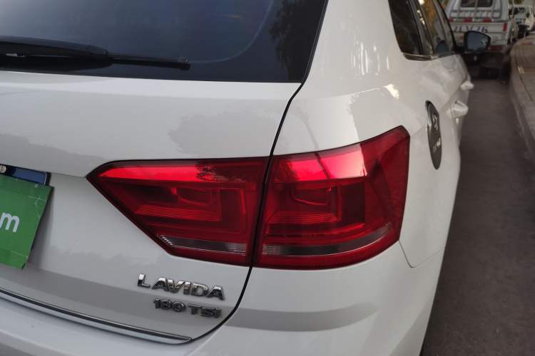 Used Volkswagen Gran Lavida 2017 180TSI DSG Comfort Edition Right Rear Taillight