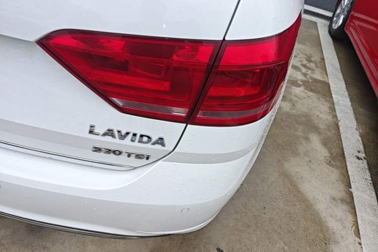 Used Volkswagen Gran Lavida 2017 230TSI DSG Comfort Edition Right Rear Taillight