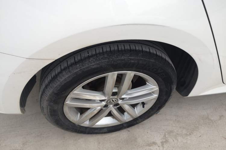 Used Volkswagen Gran Lavida 2017 230TSI DSG Comfort Edition Right Rear Wheel Hub