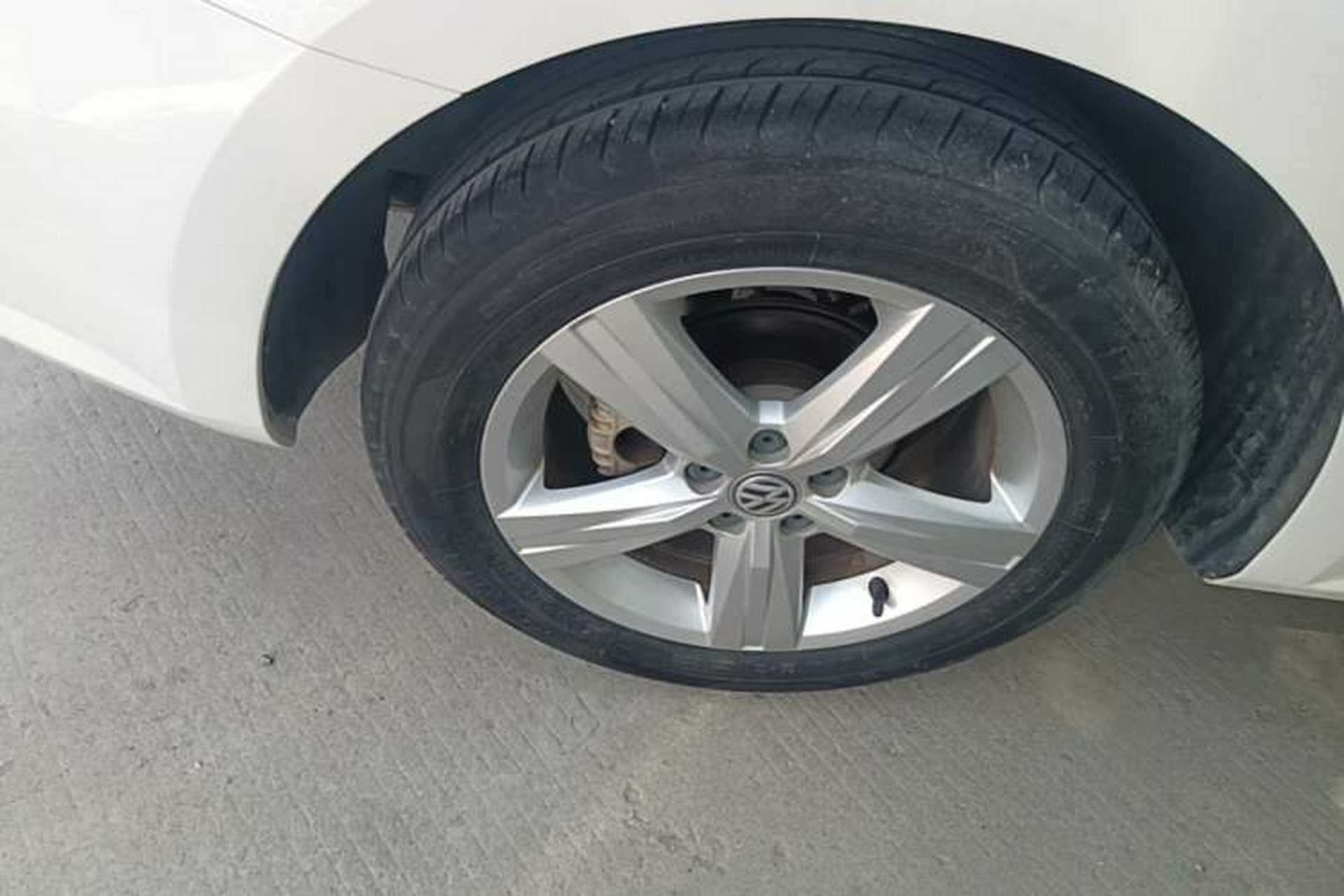 Used Volkswagen Gran Lavida 2017 1.6L Automatic Fashion Edition Right Rear Wheel Hub
