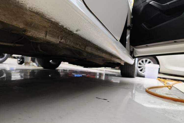 Used Volkswagen Gran Lavida 2017 230TSI DSG Comfort Edition Right Side Sill