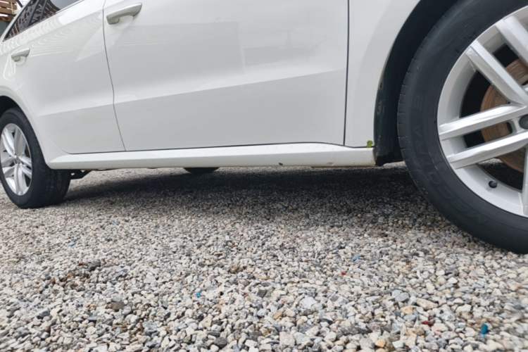 Used Volkswagen Gran Lavida 2017 180TSI DSG Comfort Edition Right Side Sill