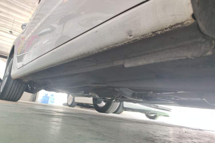 Used Volkswagen Gran Lavida 2017 180TSI DSG Comfort Edition Right Side Sill