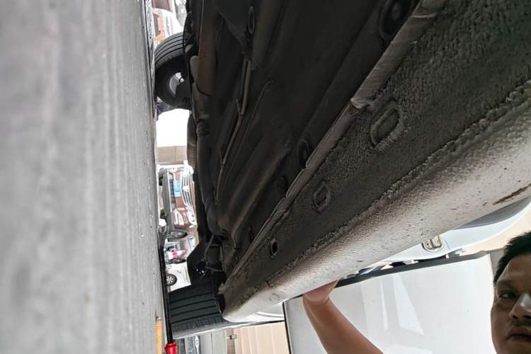 Used Volkswagen Gran Lavida 2017 230TSI DSG Comfort Edition Right Side Sill