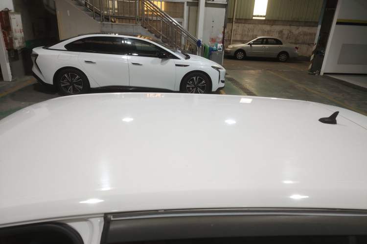 Used Volkswagen Gran Lavida 2017 1.6L Automatic Fashion Edition Roof