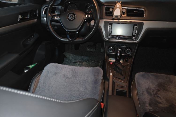 Used Volkswagen Gran Lavida 2017 1.6L Automatic Comfort Edition Steering Wheel