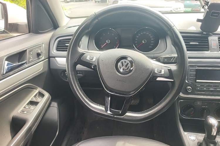 Used Volkswagen Gran Lavida 2017 1.6L Automatic Comfort Edition Steering Wheel