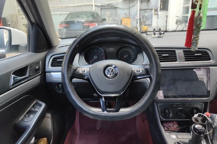 Used Volkswagen Gran Lavida 2017 1.6L Manual Comfort Edition Steering Wheel