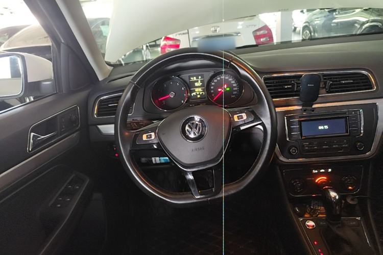 Used Volkswagen Gran Lavida 2017 180TSI DSG Comfort Edition Steering Wheel