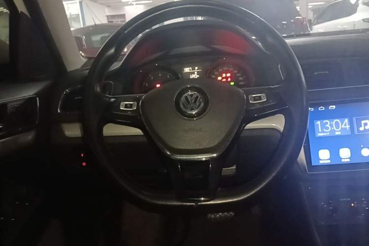 Used Volkswagen Gran Lavida 2017 180TSI DSG Comfort Edition Steering Wheel