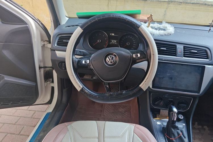 Used Volkswagen Gran Lavida 2017 1.6L Automatic Comfort Edition Steering Wheel