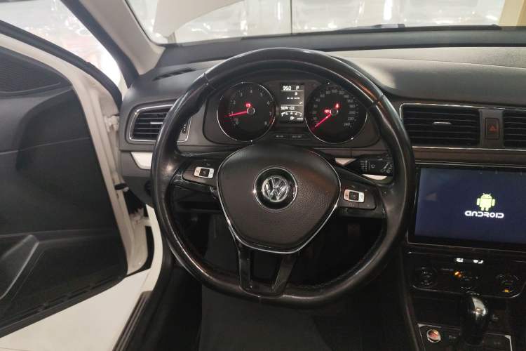 Used Volkswagen Gran Lavida 2017 180TSI DSG Comfort Edition Steering Wheel