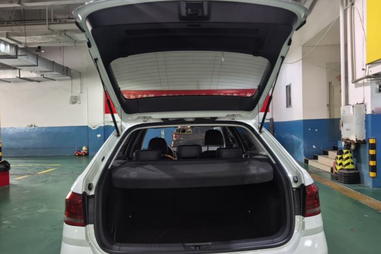 Used Volkswagen Gran Lavida 2017 230TSI DSG Comfort Edition Trunk