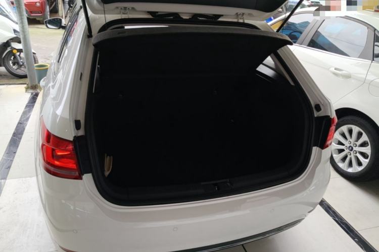 Used Volkswagen Gran Lavida 2017 230TSI DSG Comfort Edition Trunk