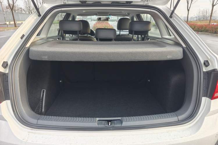 Used Volkswagen Gran Lavida 2017 180TSI DSG Comfort Edition Trunk
