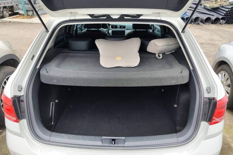 Used Volkswagen Gran Lavida 2017 230TSI DSG Comfort Edition Trunk