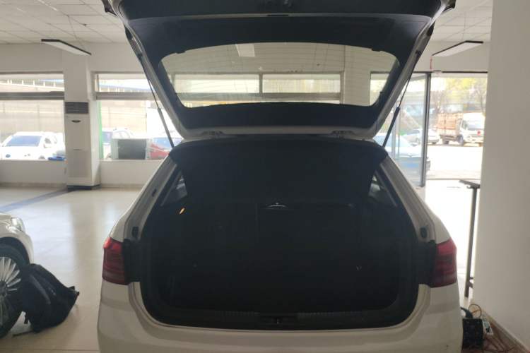 Used Volkswagen Gran Lavida 2017 230TSI DSG Comfort Edition Trunk