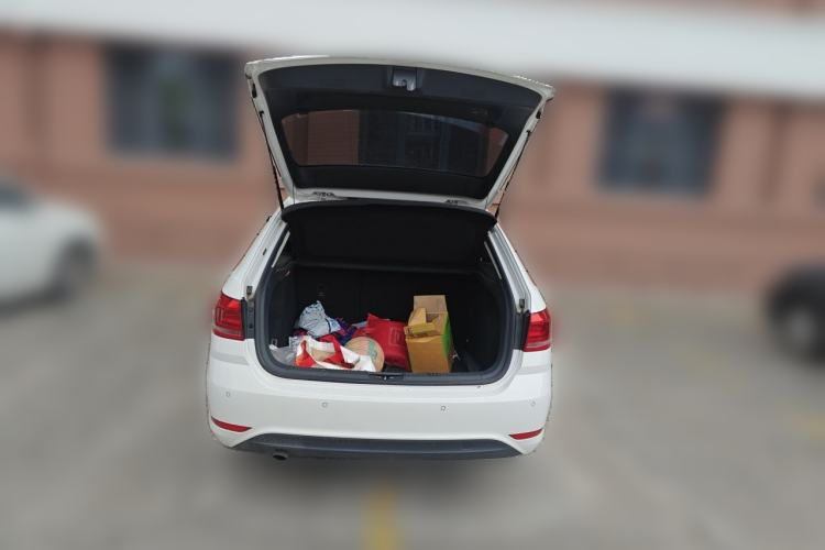 Used Volkswagen Gran Lavida 2017 1.6L Automatic Comfort Edition Trunk