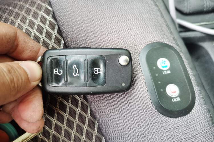 Used Volkswagen Gran Lavida 2017 1.6L Automatic Comfort Edition Vehicle Key