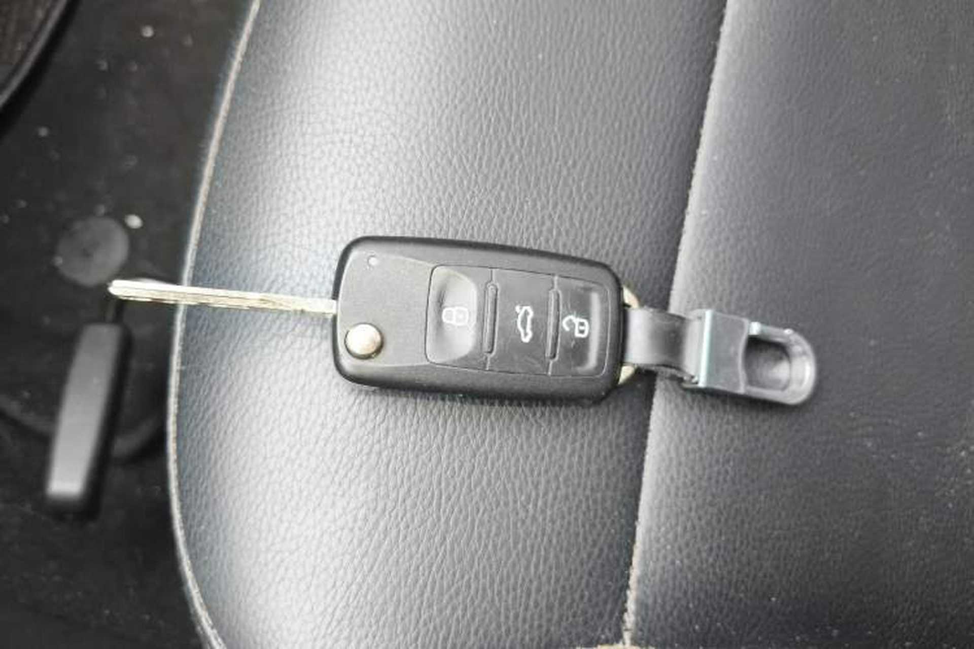 Used Volkswagen Gran Lavida 2017 1.6L Automatic Fashion Edition Vehicle Key