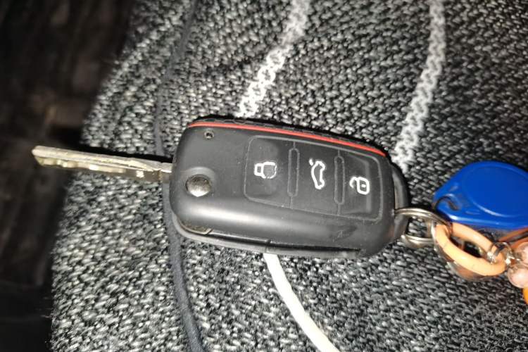 Used Volkswagen Gran Lavida 2017 1.6L Automatic Fashion Edition Vehicle Key