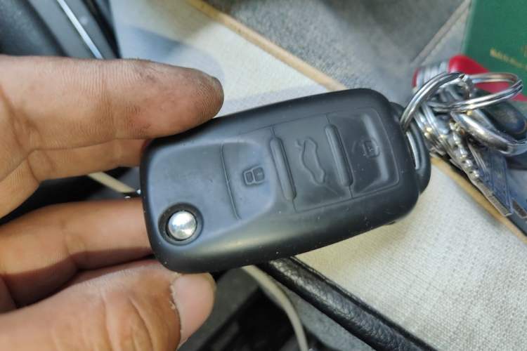 Used Volkswagen Gran Lavida 2017 1.6L Manual Comfort Edition Vehicle Key