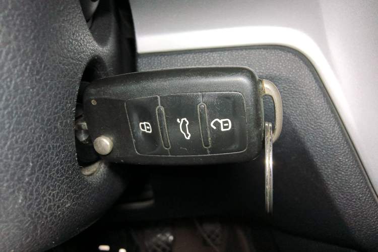 Used Volkswagen Gran Lavida 2017 1.6L Manual Fashion Edition Vehicle Key