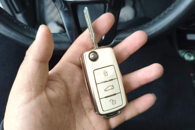 Used Volkswagen Gran Lavida 2017 1.6L Automatic Comfort Edition Vehicle Key
