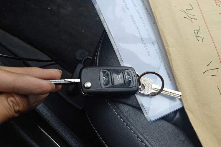 Used Volkswagen Gran Lavida 2017 1.6L Automatic Comfort Edition Vehicle Key