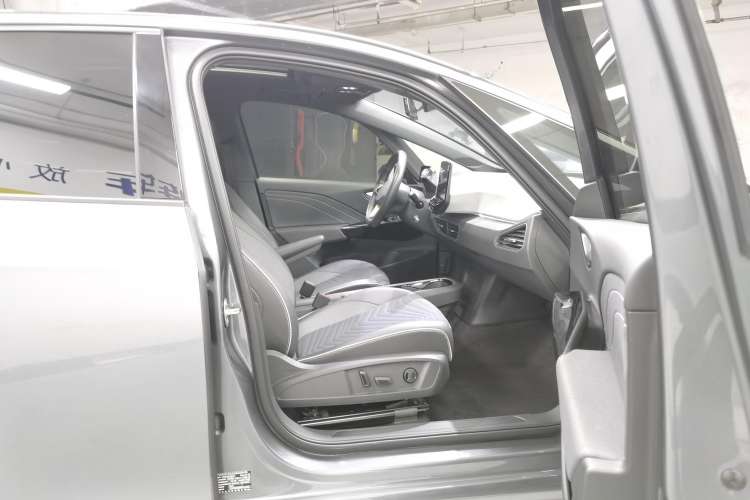 Used Volkswagen ID.3 2024 Outstanding Edition Right Front Seat