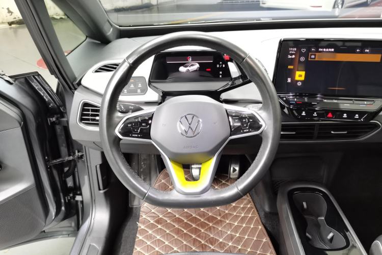 Used Volkswagen ID.3 2024 Outstanding Edition Steering Wheel