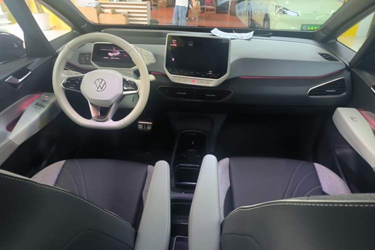 Used Volkswagen ID.3 2021 Pro Smart Edition Center Console