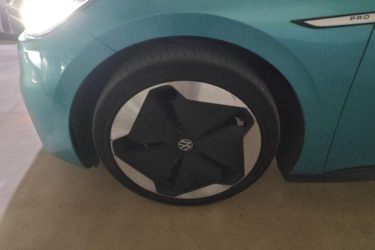 Used Volkswagen ID.3 2021 Pro Smart Edition Left Front Wheel Hub