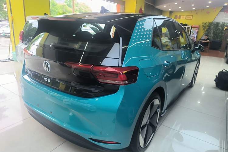 Used Volkswagen ID.3 2021 Pro Smart Edition Rear Right 45 Deg