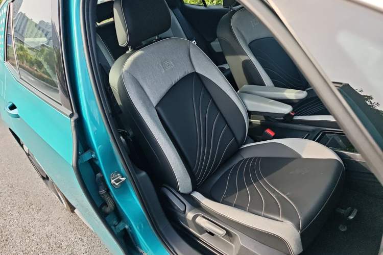 Used Volkswagen ID.3 2021 Pro Smart Edition Right Front Seat