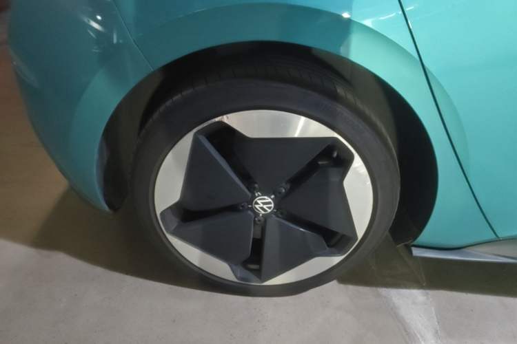 Used Volkswagen ID.3 2021 Pro Smart Edition Right Rear Wheel Hub