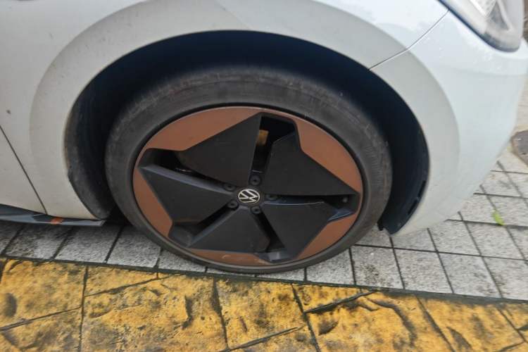 Used Volkswagen ID.3 2021 Pure Edition Right Front Wheel Hub