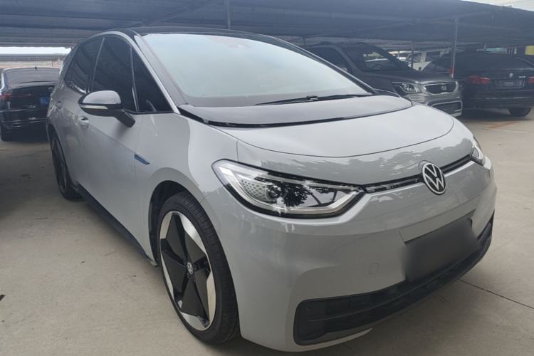 Used Volkswagen ID.3 2021 Pro Smart Edition Front Right 45 Deg