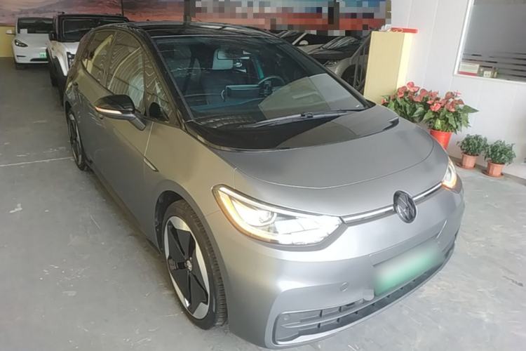 Used Volkswagen ID.3 2021 Pro Smart Edition Front Right 45 Deg