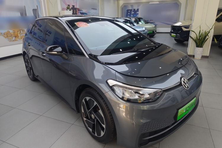 Used Volkswagen ID.3 2021 Pure Edition Front Right 45 Deg