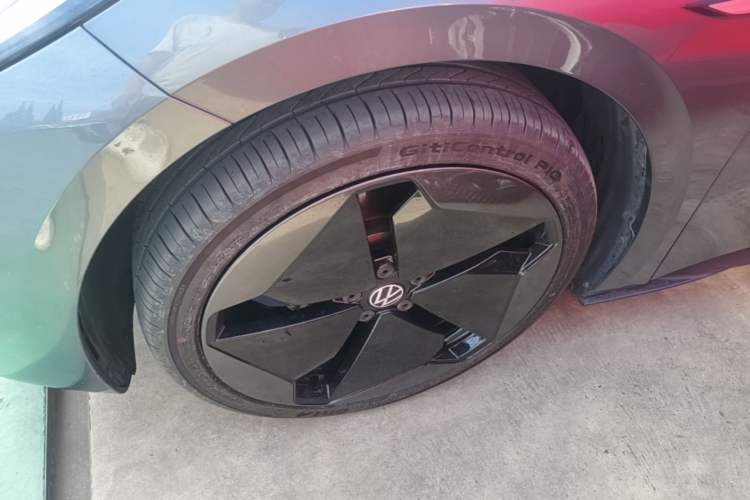 Used Volkswagen ID.3 2021 1st Edition ID. First Impression Edition Left Front Wheel Hub
