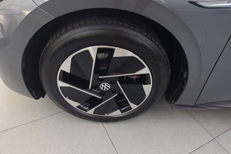 Used Volkswagen ID.3 2021 Pure Edition Left Front Wheel Hub