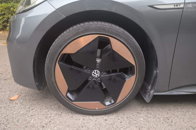 Used Volkswagen ID.3 2021 1st Edition ID. First Impression Edition Left Front Wheel Hub