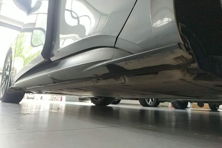 Used Volkswagen ID.3 2021 Pro Smart Edition Left Side Sill