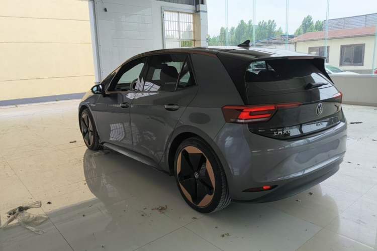 Used Volkswagen ID.3 2021 Pro Smart Edition Rear Left 45 Deg