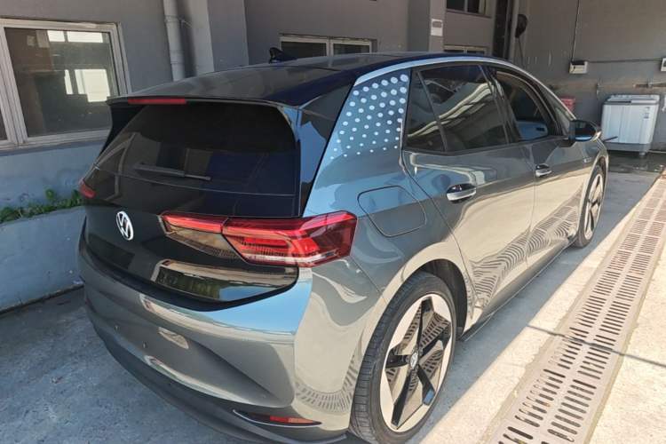 Used Volkswagen ID.3 2021 Pro Smart Edition Rear Right 45 Deg
