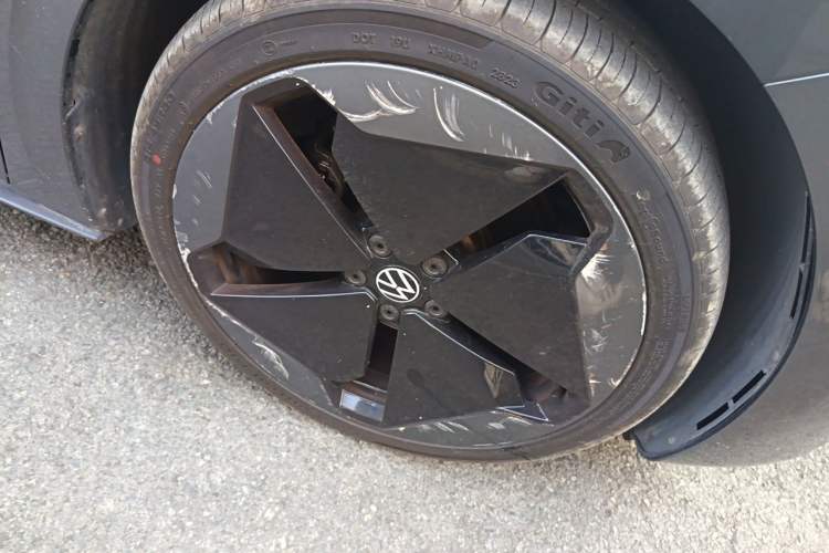 Used Volkswagen ID.3 2021 1st Edition ID. First Impression Edition Right Front Wheel Hub